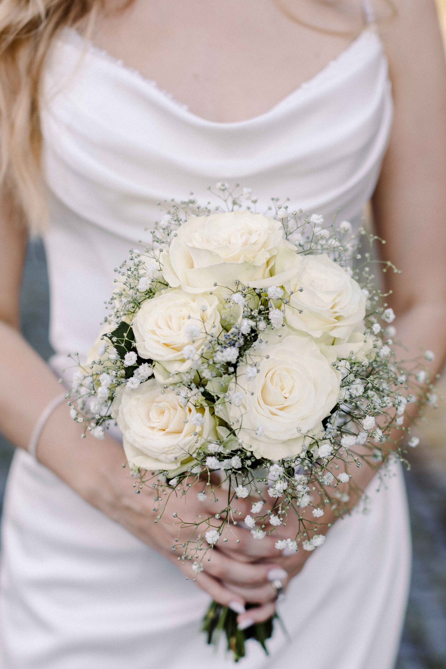 Brautpaar beim Paarshooting im Park des Schloss Albrechtsberg in Dresden
